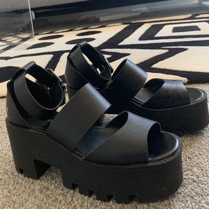 Windsor Smith Puffy Black Shoes